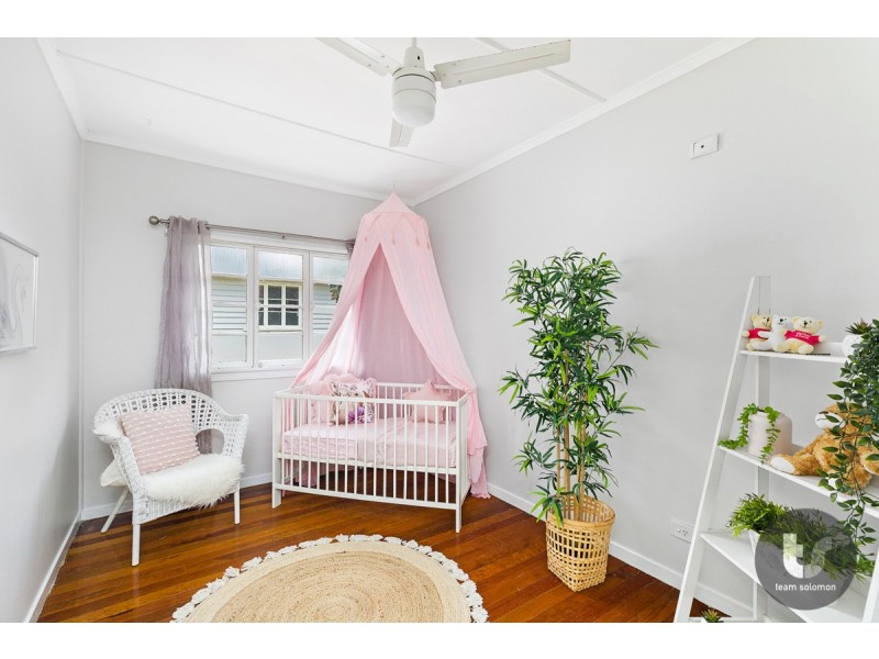 323 Preston Road, Wynnum West QLD 4178