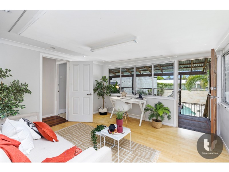 323 Preston Road, Wynnum West QLD 4178