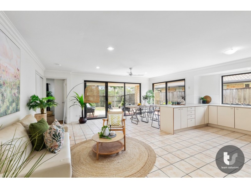 8 Michael Place, Tingalpa QLD 4173