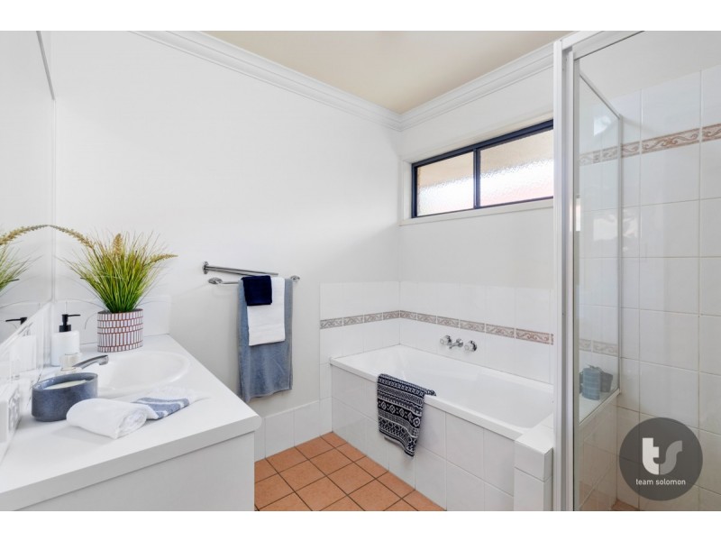 8 Michael Place, Tingalpa QLD 4173