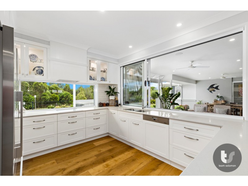 55 Bankswood Drive, Redland Bay QLD 4165