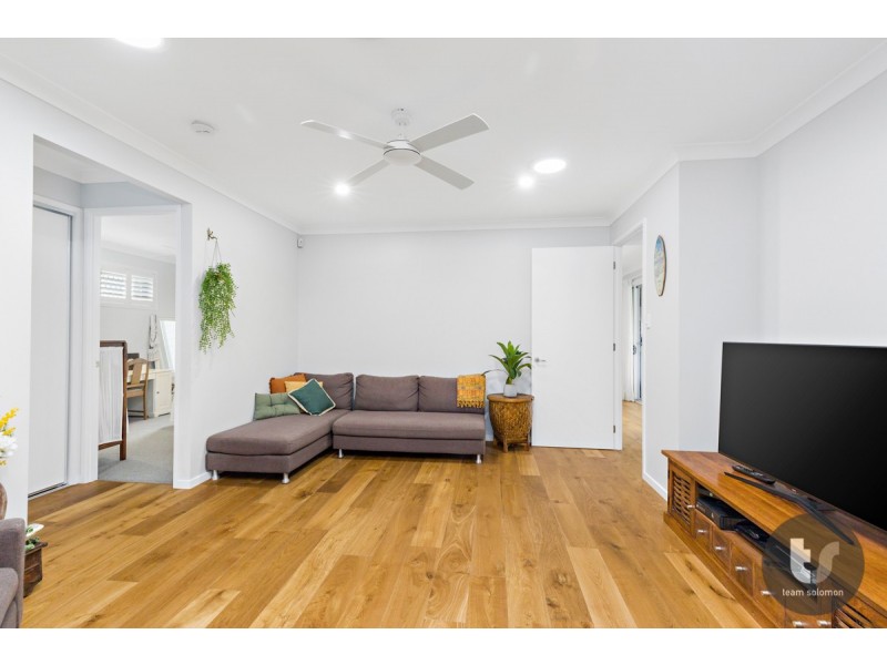 55 Bankswood Drive, Redland Bay QLD 4165