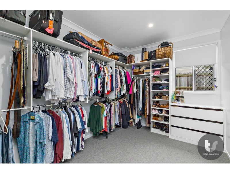 55 Bankswood Drive, Redland Bay QLD 4165