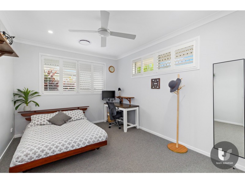 55 Bankswood Drive, Redland Bay QLD 4165