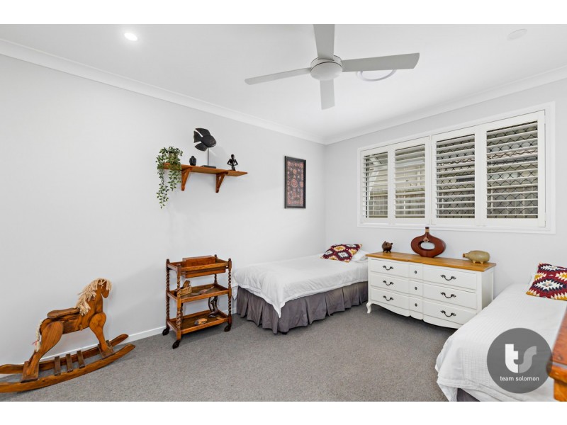 55 Bankswood Drive, Redland Bay QLD 4165