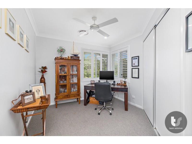 55 Bankswood Drive, Redland Bay QLD 4165