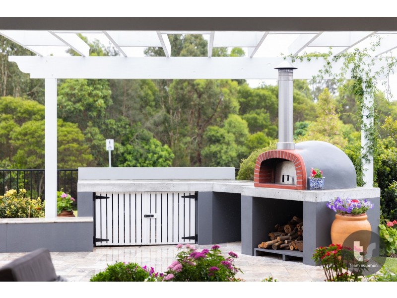 55 Bankswood Drive, Redland Bay QLD 4165