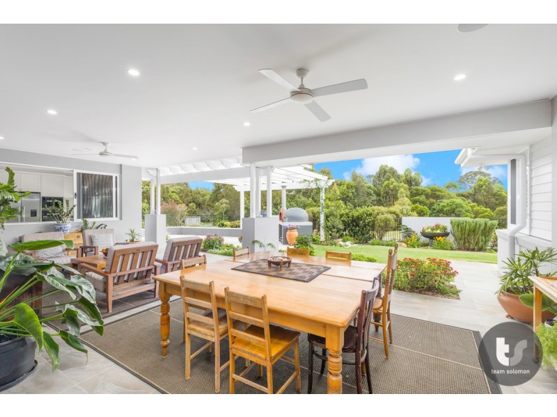 55 Bankswood Drive, Redland Bay QLD 4165