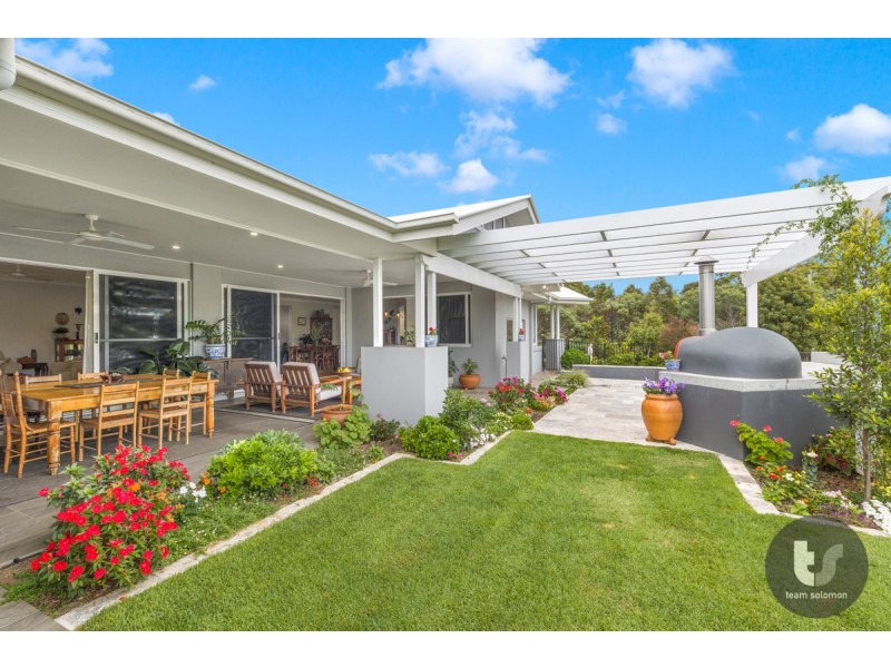 55 Bankswood Drive, Redland Bay QLD 4165