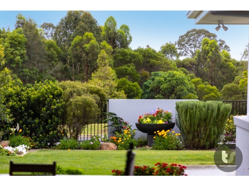 55 Bankswood Drive, Redland Bay QLD 4165