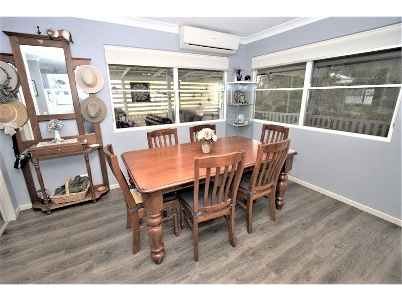 2 Moonah Street, Coochiemudlo Island QLD 4184