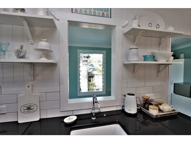 2 Marroo Street, Coochiemudlo Island QLD 4184