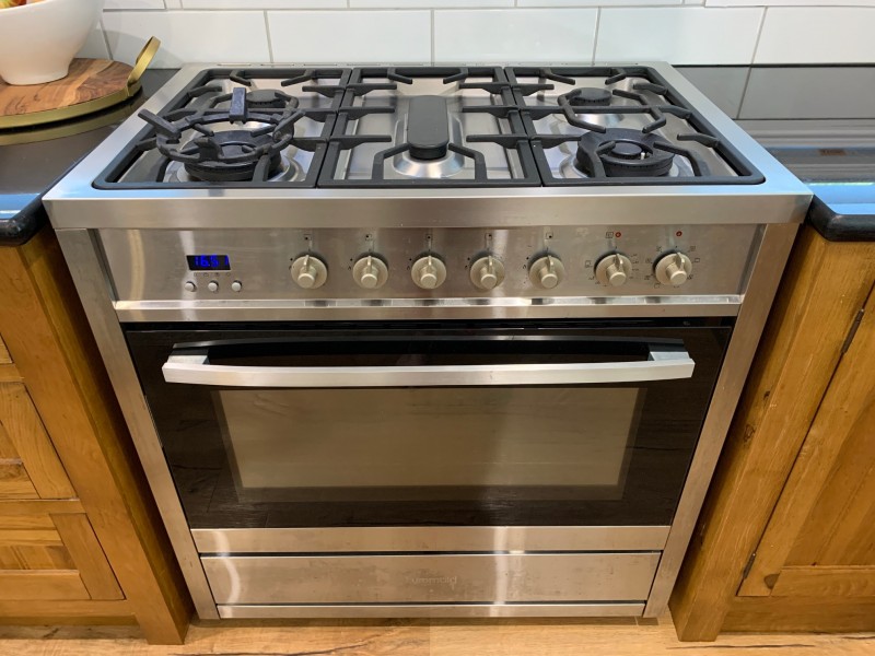 2 Marroo Street, Coochiemudlo Island QLD 4184