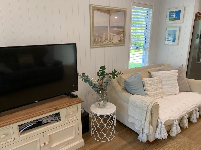 2 Marroo Street, Coochiemudlo Island QLD 4184