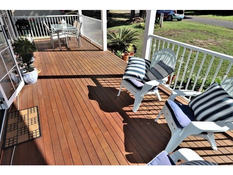 2 Marroo Street, Coochiemudlo Island QLD 4184