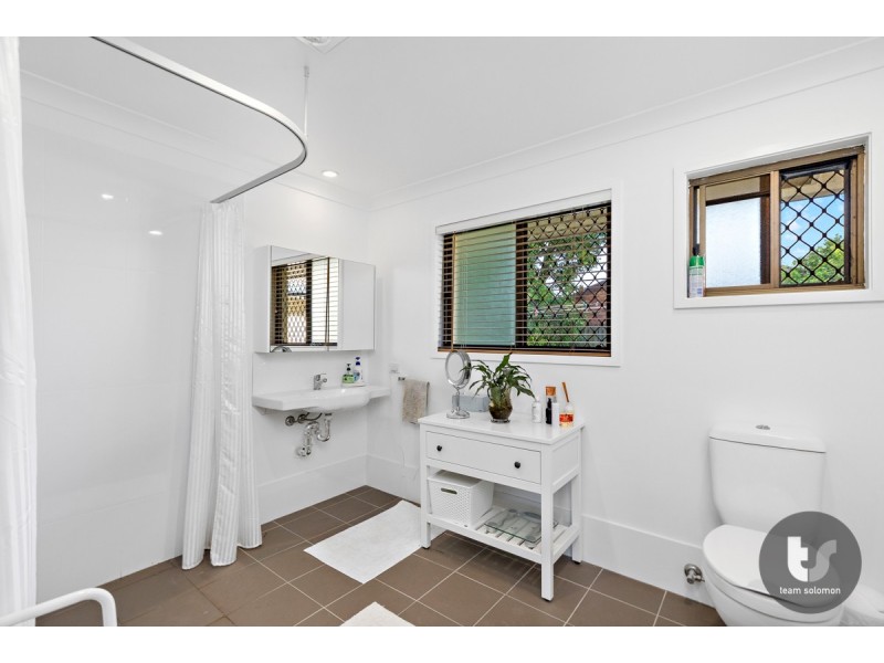 80-82 Collingwood Road, Birkdale QLD 4159