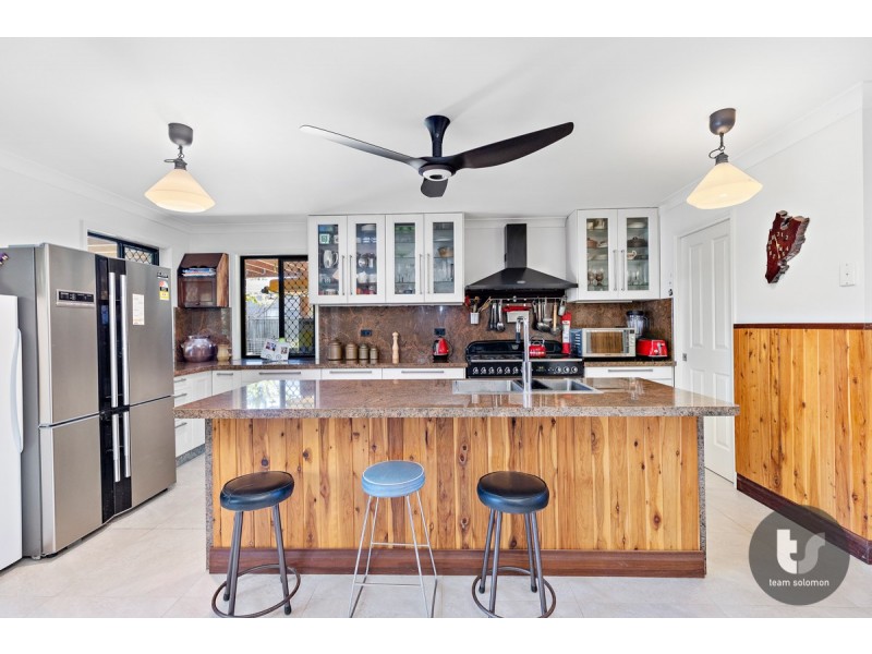 7 St Clair Court, Redland Bay QLD 4165