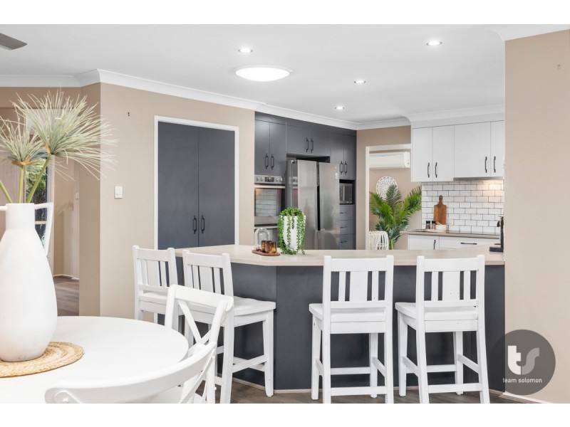 17 Wisteria Street, Ormiston QLD 4160