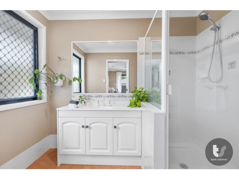 17 Wisteria Street, Ormiston QLD 4160