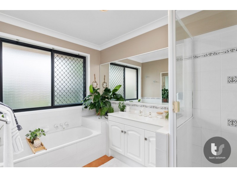 17 Wisteria Street, Ormiston QLD 4160