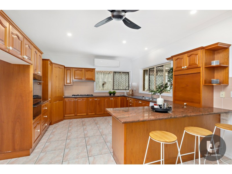 37 Crossley Drive, Wellington Point QLD 4160