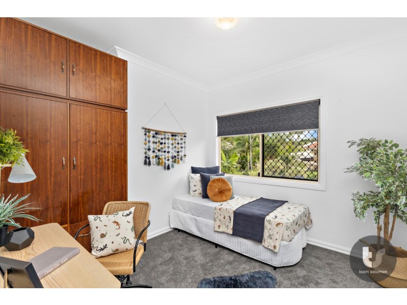 37 Crossley Drive, Wellington Point QLD 4160