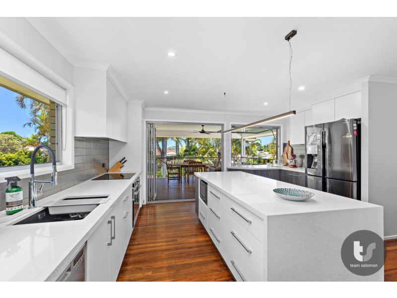 22 Rossinton Street, Birkdale QLD 4159