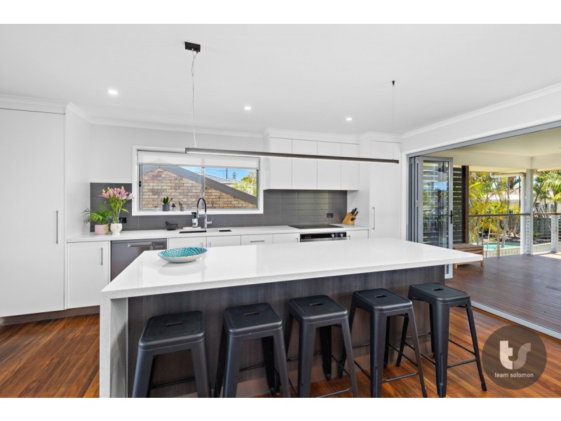 22 Rossinton Street, Birkdale QLD 4159