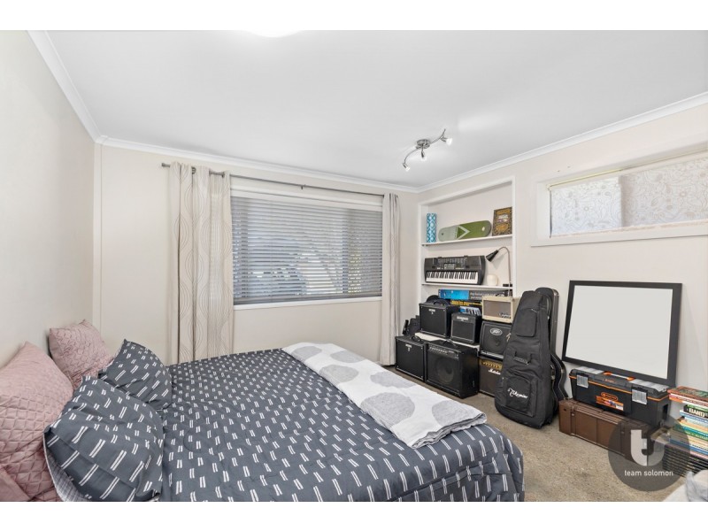 22 Rossinton Street, Birkdale QLD 4159