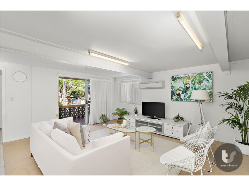 14 Glenjustins Street, Wynnum West QLD 4178