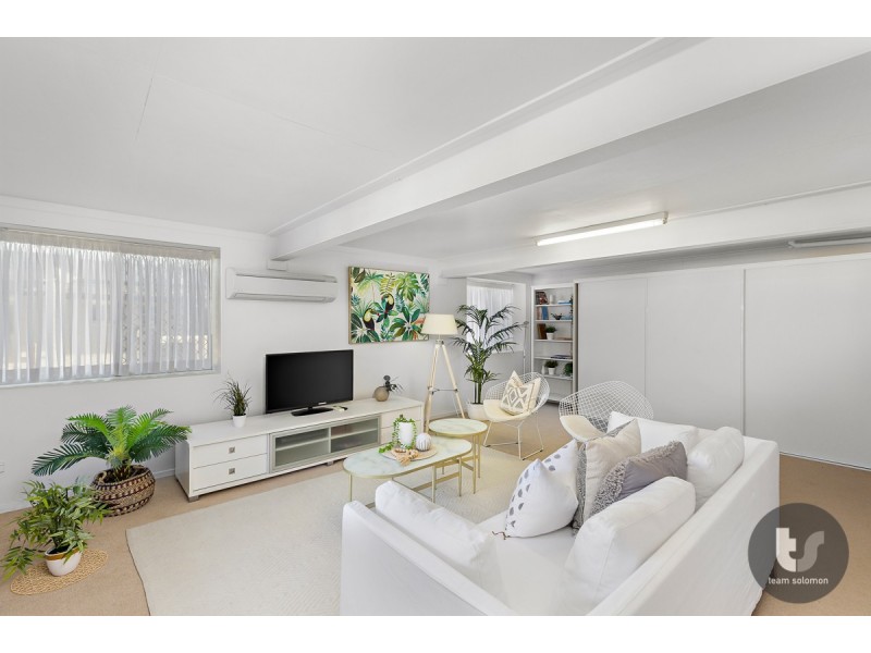 14 Glenjustins Street, Wynnum West QLD 4178