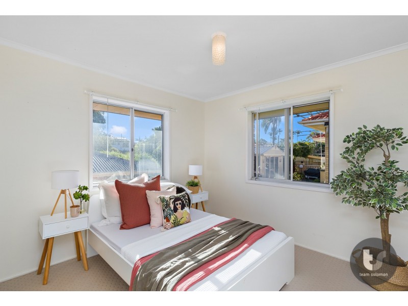 14 Glenjustins Street, Wynnum West QLD 4178