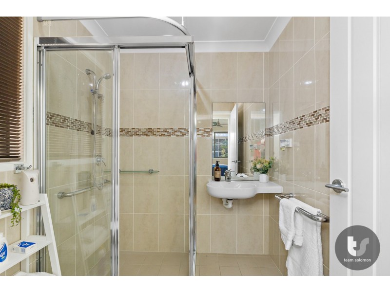 14 Glenjustins Street, Wynnum West QLD 4178