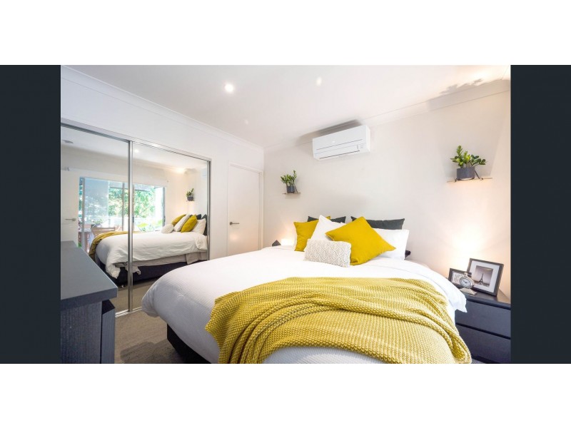 2/11 Wambool Street, Bulimba QLD 4171