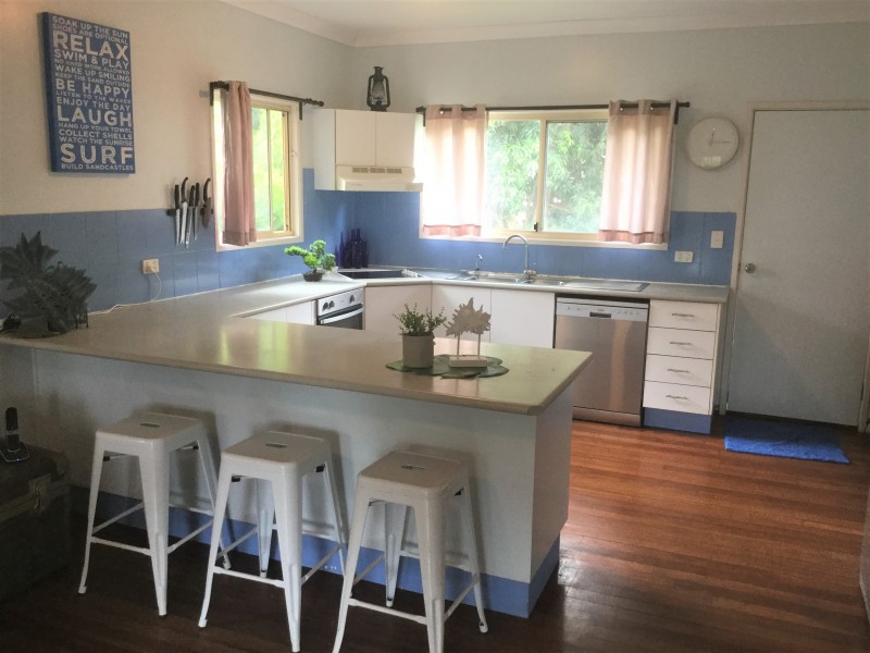 18 Carefree Street, Coochiemudlo Island QLD 4184