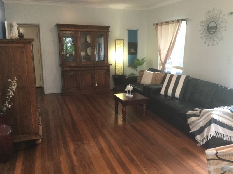 18 Carefree Street, Coochiemudlo Island QLD 4184