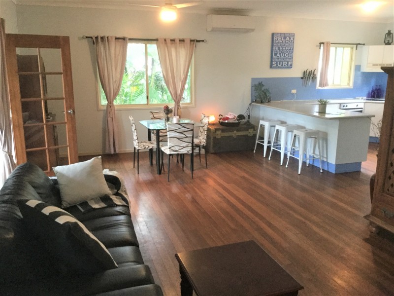 18 Carefree Street, Coochiemudlo Island QLD 4184