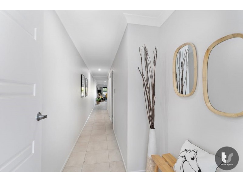 297 Colburn Avenue, Victoria Point QLD 4165