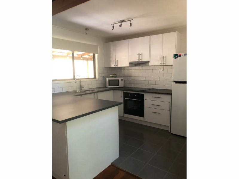 64 Elizabeth Street, Coochiemudlo Island QLD 4184