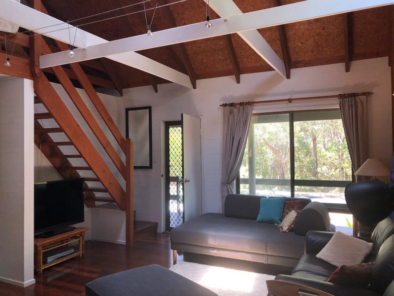 64 Elizabeth Street, Coochiemudlo Island QLD 4184