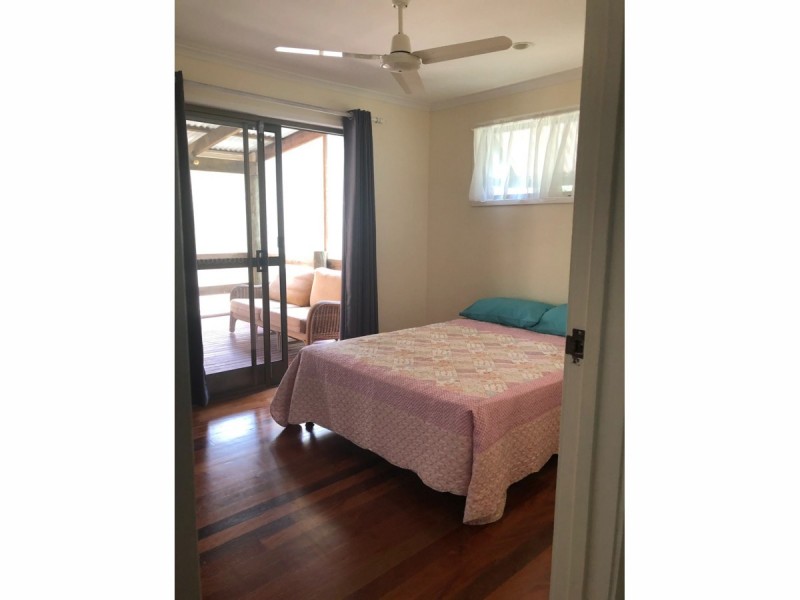 64 Elizabeth Street, Coochiemudlo Island QLD 4184
