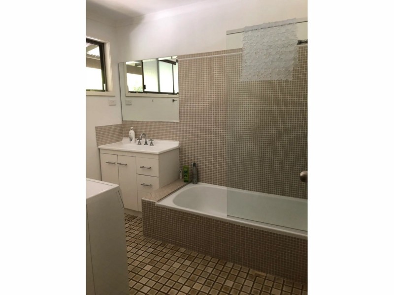 64 Elizabeth Street, Coochiemudlo Island QLD 4184