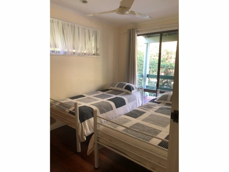 64 Elizabeth Street, Coochiemudlo Island QLD 4184