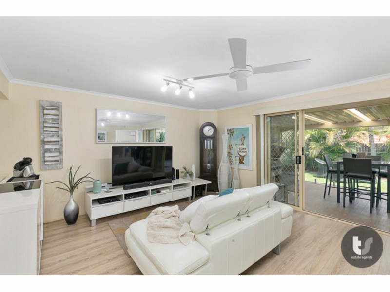 6 Lemongrove Road, Birkdale QLD 4159