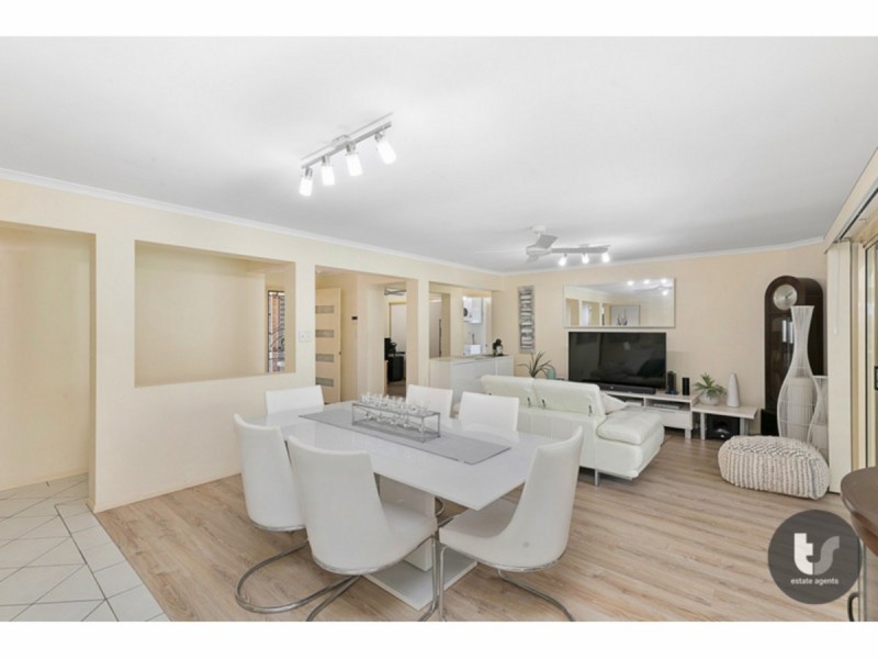 6 Lemongrove Road, Birkdale QLD 4159