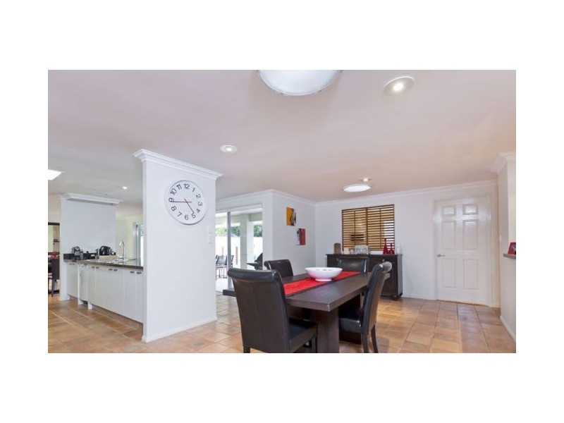 17 Zephyr Court, Birkdale QLD 4159