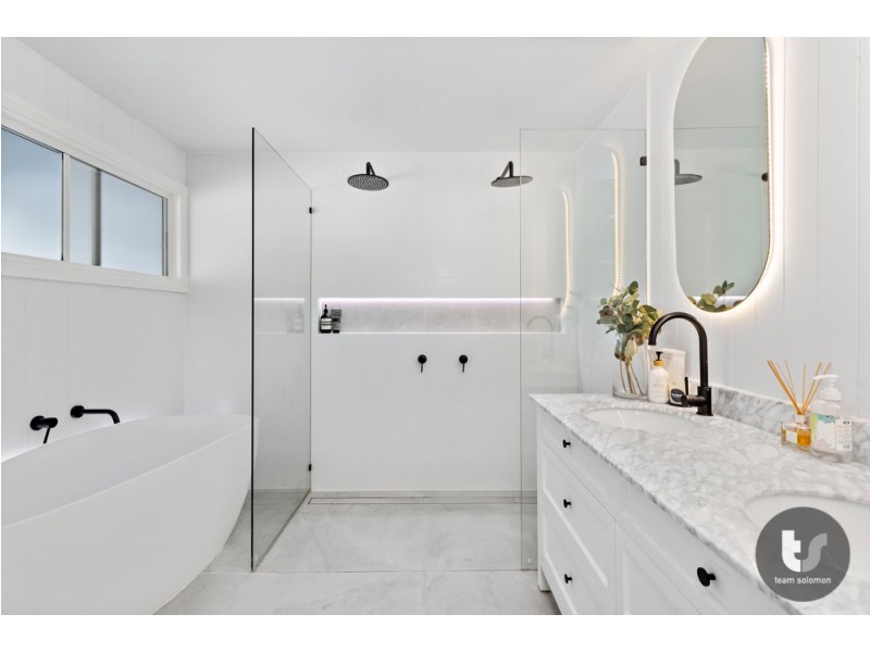 54 Valantine Road, Birkdale QLD 4159