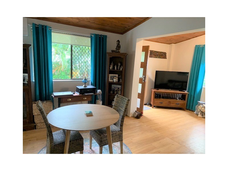 9 Pullen Street, Coochiemudlo Island QLD 4184