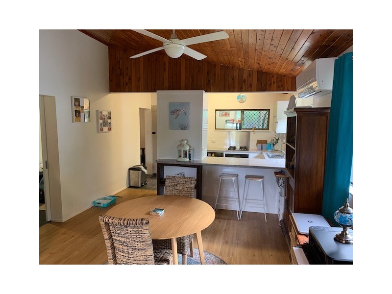 9 Pullen Street, Coochiemudlo Island QLD 4184