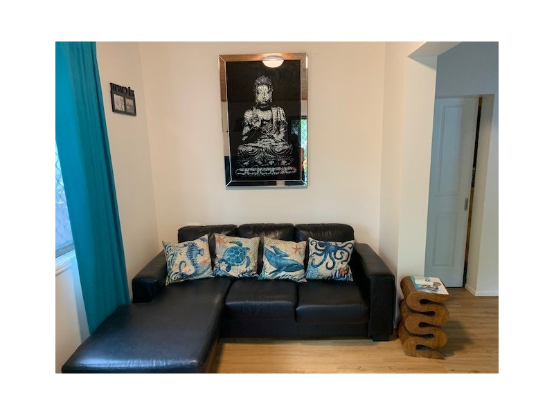 9 Pullen Street, Coochiemudlo Island QLD 4184